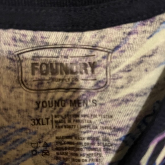 Big & Tall Foundry Floral Men’s Shirt - Picture 4 of 5